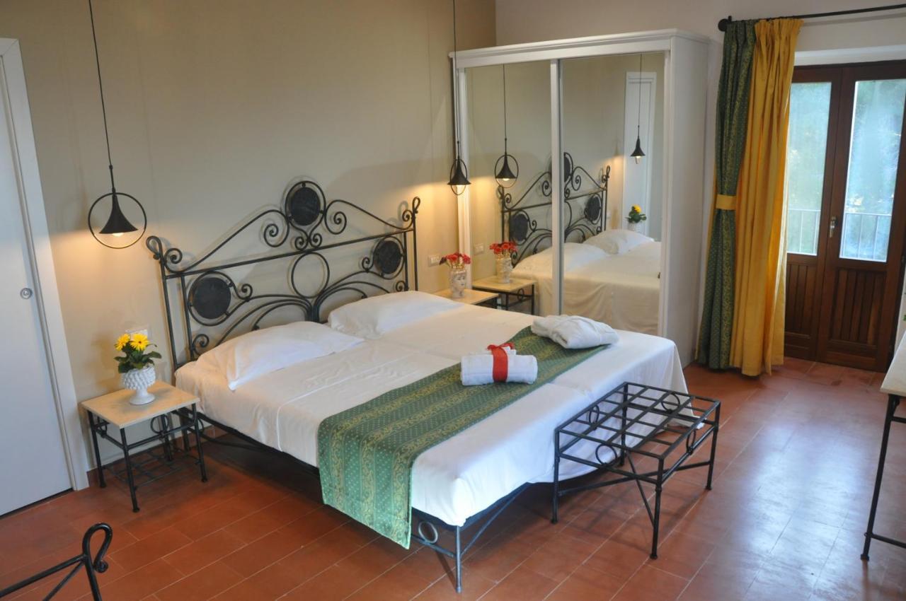 Villa Del Vescovo Cefalù Buitenkant foto